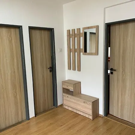 Apartman Malatina Διαμέρισμα *